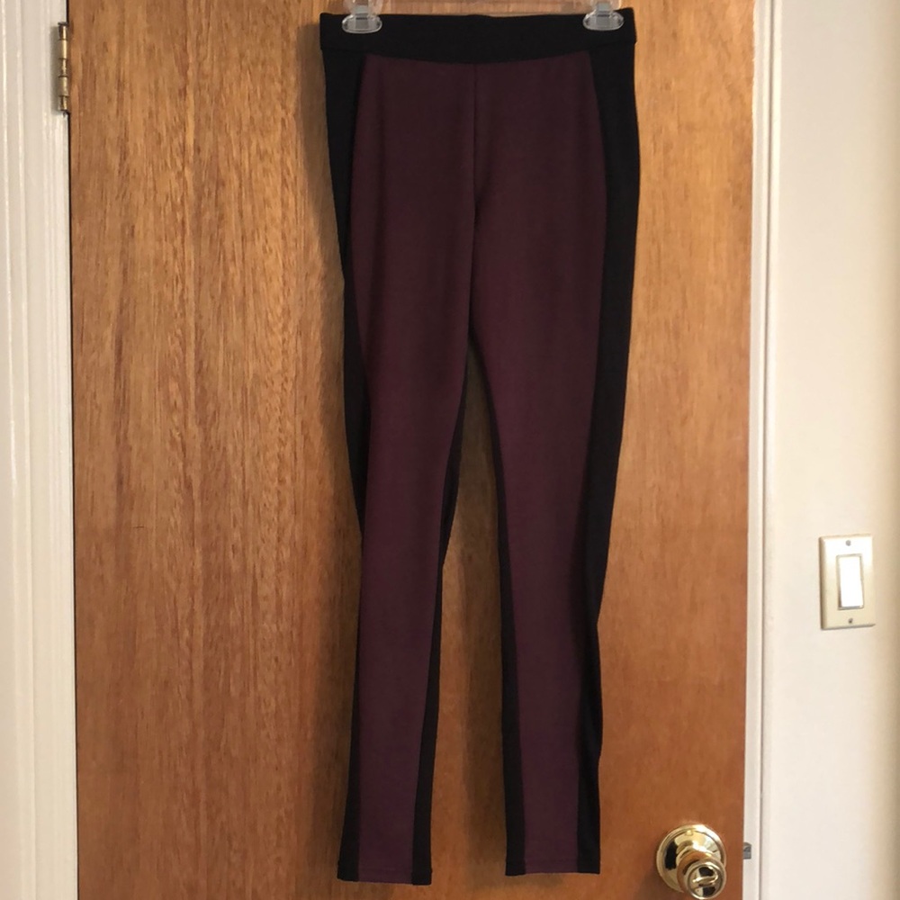 NWOT Hue Suede front leggings